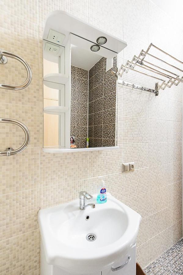 Apartment Оn Makatayeva 5 B Almaty Exterior photo