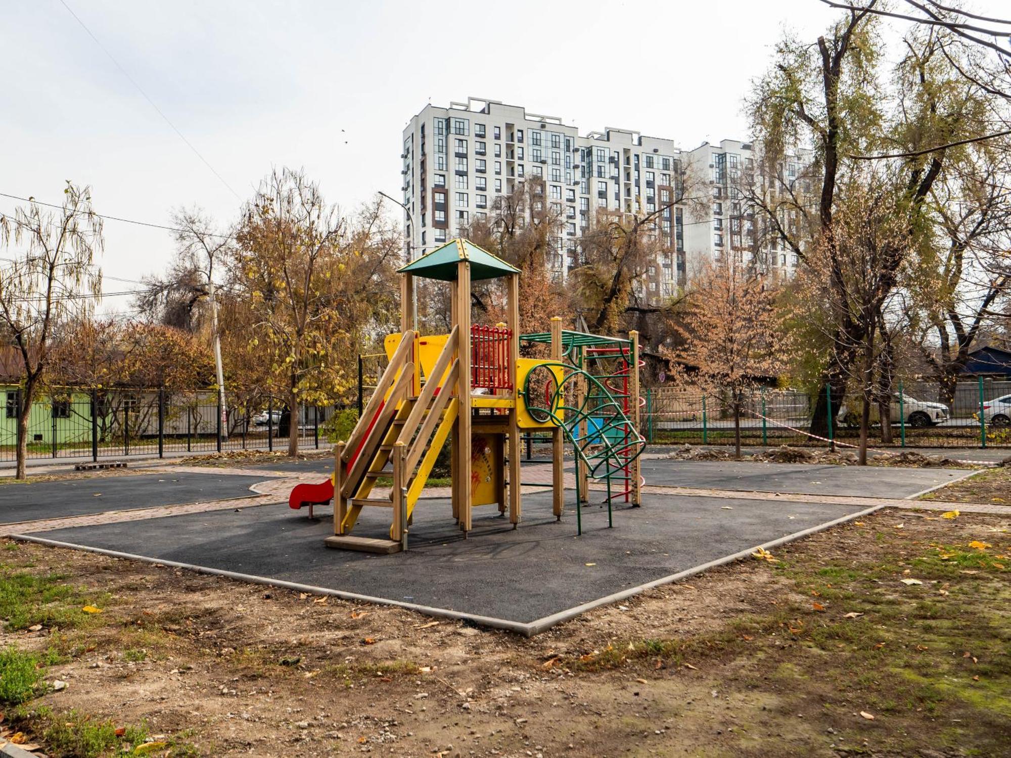 Apartment Оn Makatayeva 5 B Almaty Exterior photo